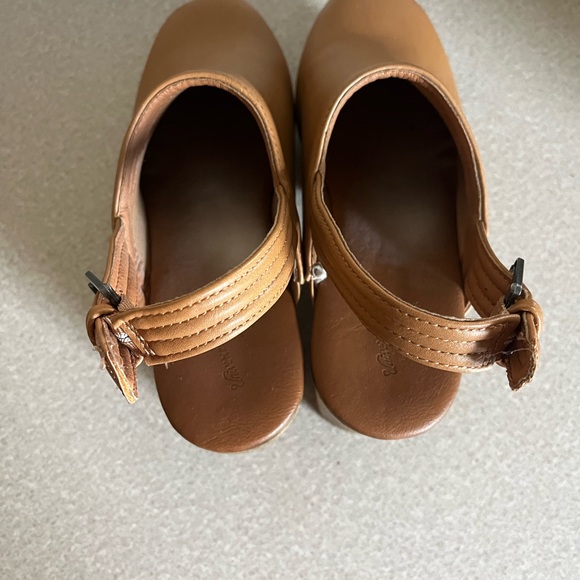 Universal Thread, Tan Leather Slingback Clogs - Picture 2 of 4